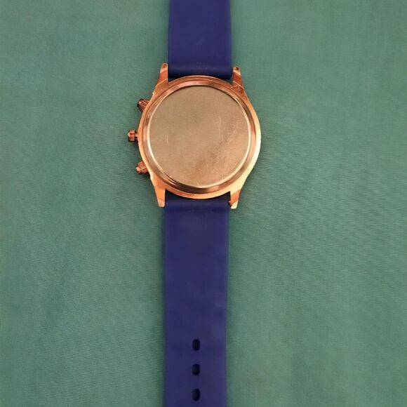 Generic Men's Blue and Gold Watch - Picture 3 of 3